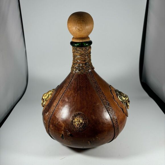 Vintage Italian Leather Wrapped Decanter Bottle Old World Lion Head Men Décor - Picture 4 of 7